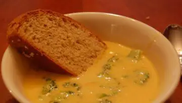 Black-Eyed Pea Broccoli-Cheese Soup Recipe