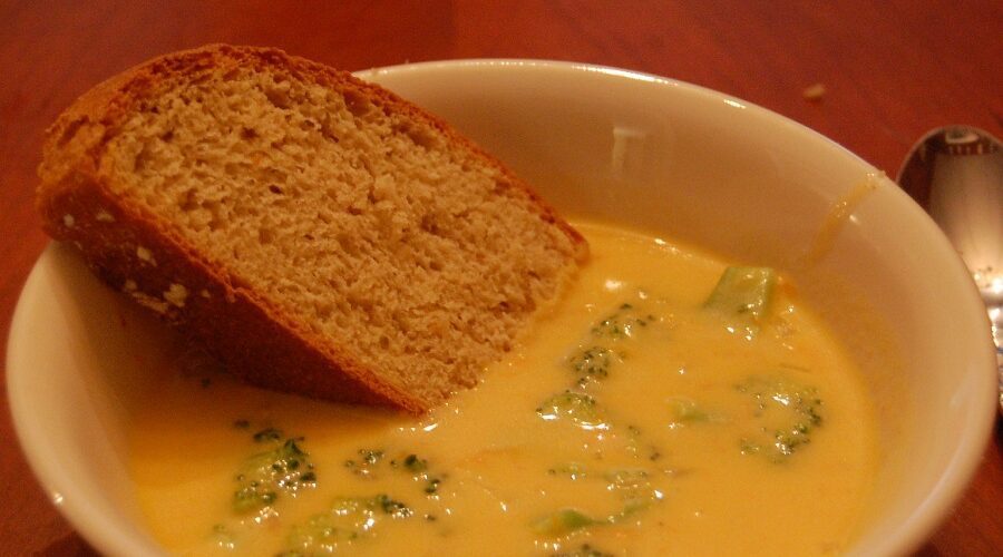 Black-Eyed Pea Broccoli-Cheese Soup Recipe