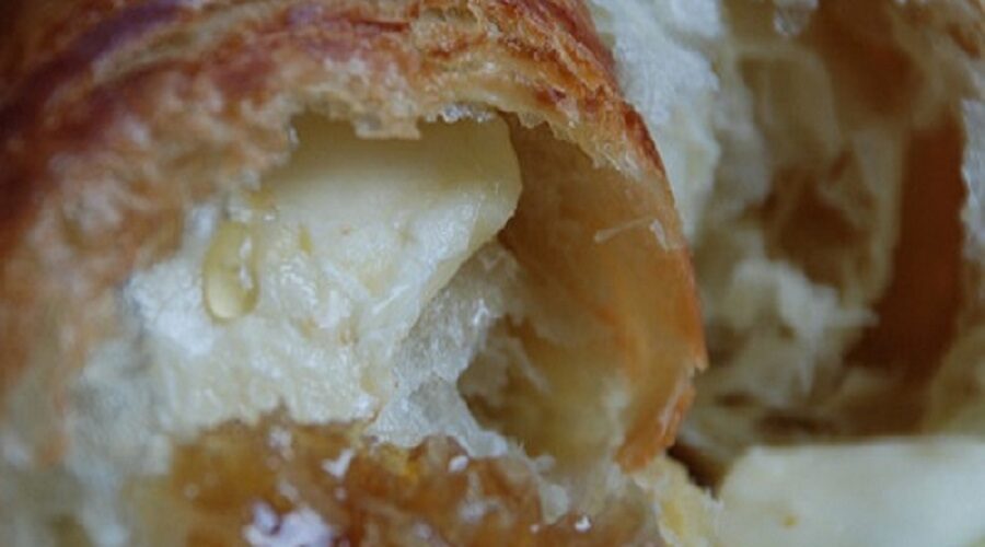 Cheddar's Scratch Kitchen Honey Croissants Recipe