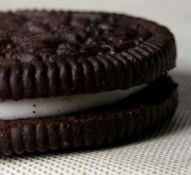 Homemade Oreo Cookies Recipe