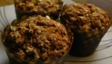 Mimi's Cafe Pineapple Coconut Crumb Muffins Recipe