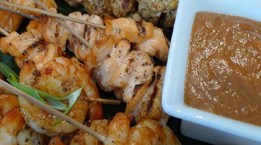 Bennigan's Bamboo Chicken and Shrimp Skewers Recipe