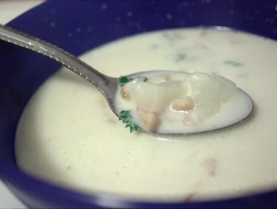 Emeril Lagasse's Clam Chowder Recipe