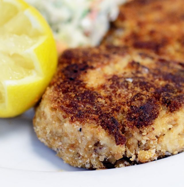 Bonefish Grill Crab Cakes with Wasabi Herb Sauce Copycat Recipe