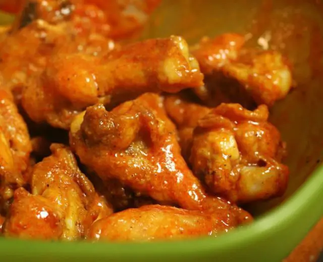 Buffalo Wild Wings Spicy Garlic Wing Sauce Copycat Recipe Buffalo Wild Wings Recipes