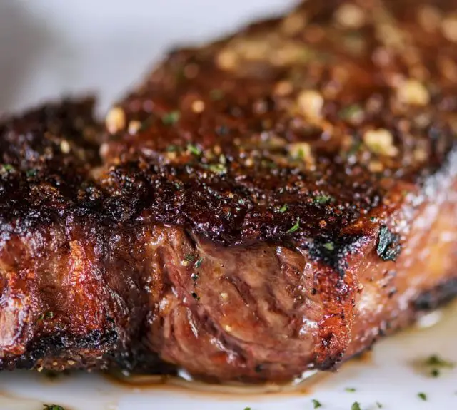 longhorn-steakhouse-hickory-salt-crusted-strip-steak-recipe-longhorn-steakhouse-recipes