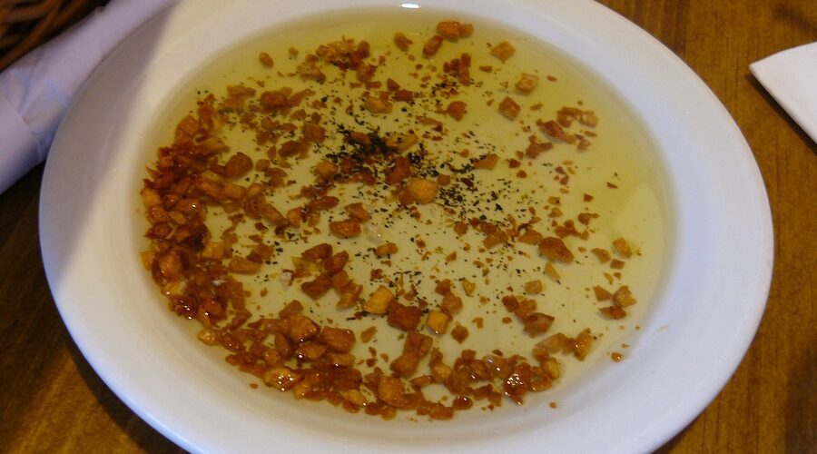 Johnny Carino's Olive Oil Dip Recipe