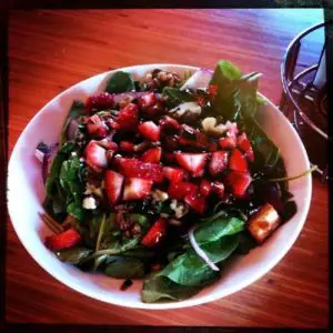 Noodles & Company Very Berry Spinach Salad Recipe