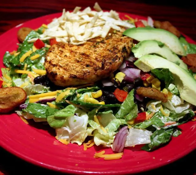 Red Robin Southwest Chicken Salad Recipe - Secret Copycat Restaurant ...