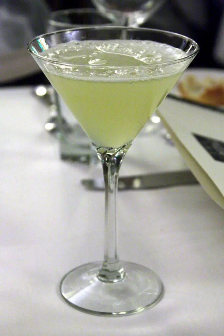 The Capital Grille Stoli Doli Cocktail Recipe - Secret Copycat ...