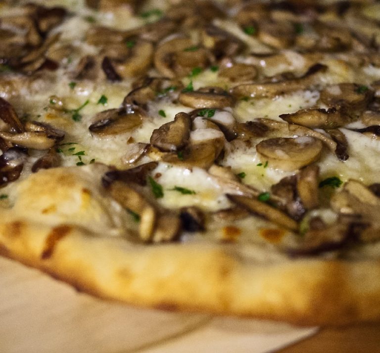 California Pizza Kitchen Wild Mushroom Pizza Recipe Secret Copycat Restaurant Recipes