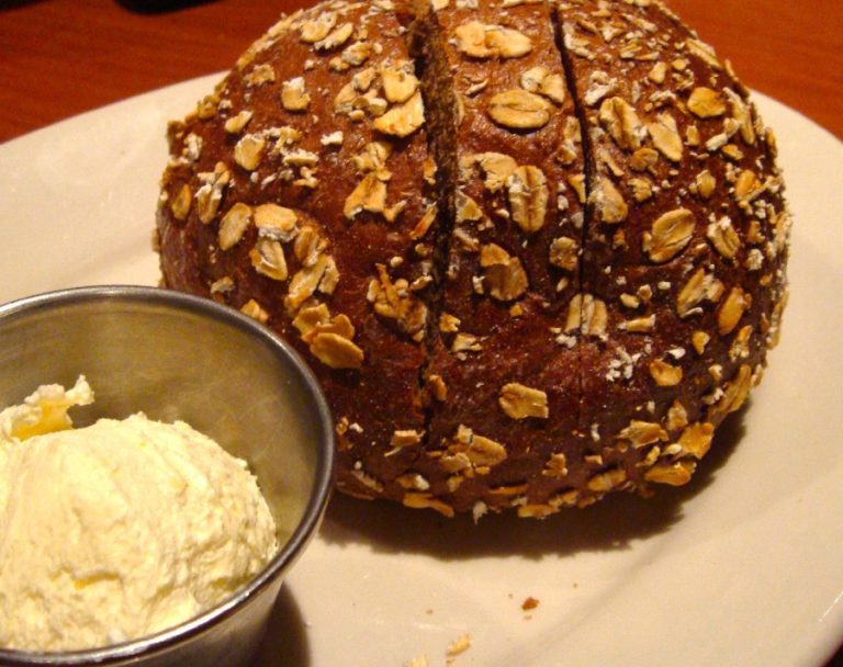 Black Angus Steakhouse Sweet Molasses Bread Copycat Recipe Secret