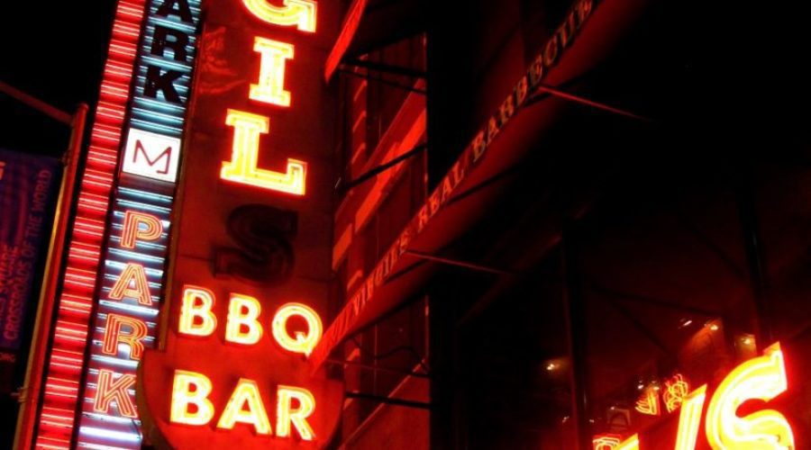 Virgil's Real Barbecue Savannah Salad with Hot Bacon Vinaigrette Recipe