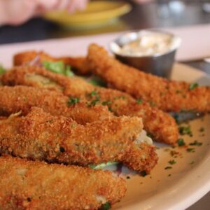 Quaker Steak & Lube Fried Pickles Recipe Quaker Steak & Lube Fried Pickles Recipe