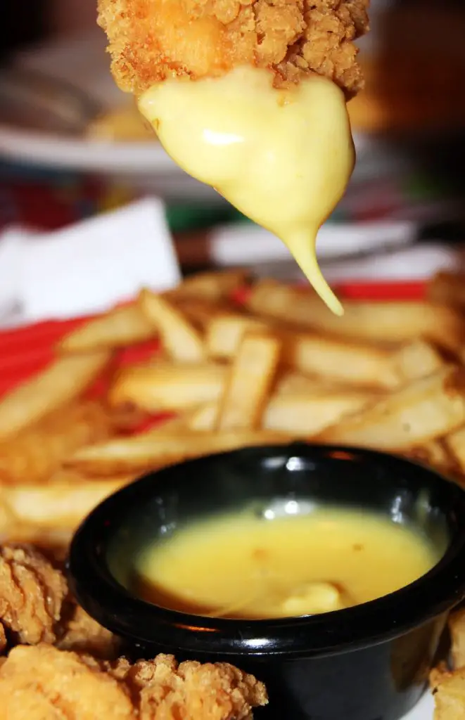 TGI Fridays Honey Mustard Salad Dressing and Dipping Sauce Recipe