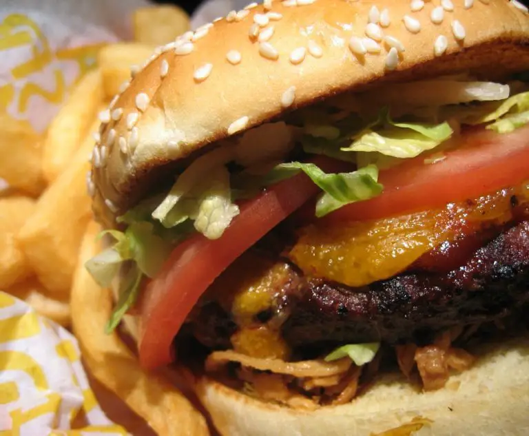 Red Robin BBQ Bacon Burger Recipe - Red Robin Recipes