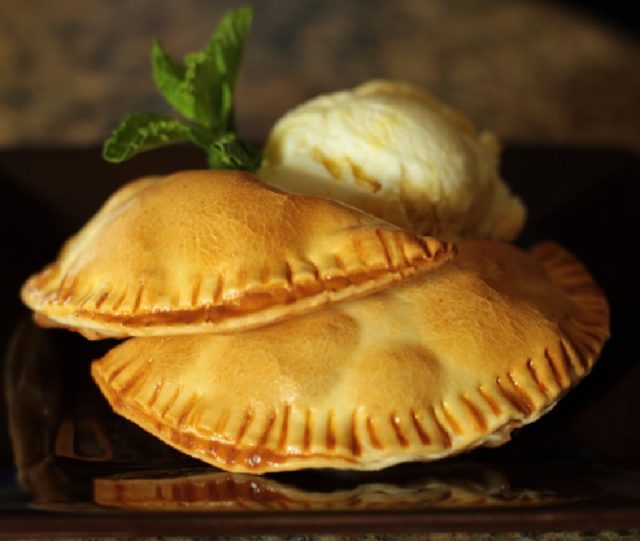 Taco Bell Caramel Apple Empanadas Recipe Secret Copycat Restaurant