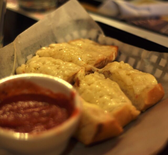 Black Angus Steakhouse Garlic Cheese Bread Copycat Recipe