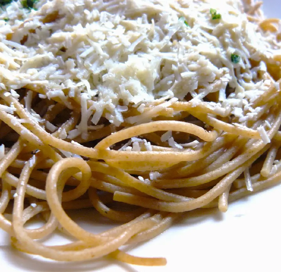 The Old Spaghetti Factory Garlic Mizithra Spaghetti Recipe