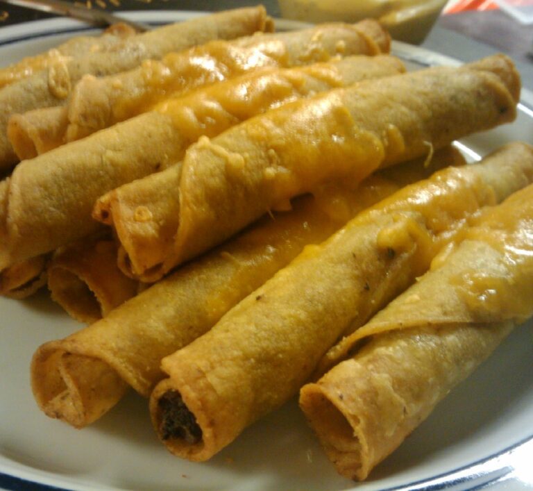 Chuy’s Green Chile Chicken Taquitos Recipe
