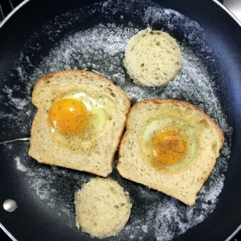 Cracker Barrel Eggs in a Basket Recipe