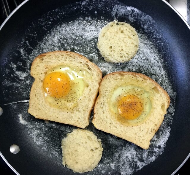 Cracker Barrel Eggs in a Basket Recipe