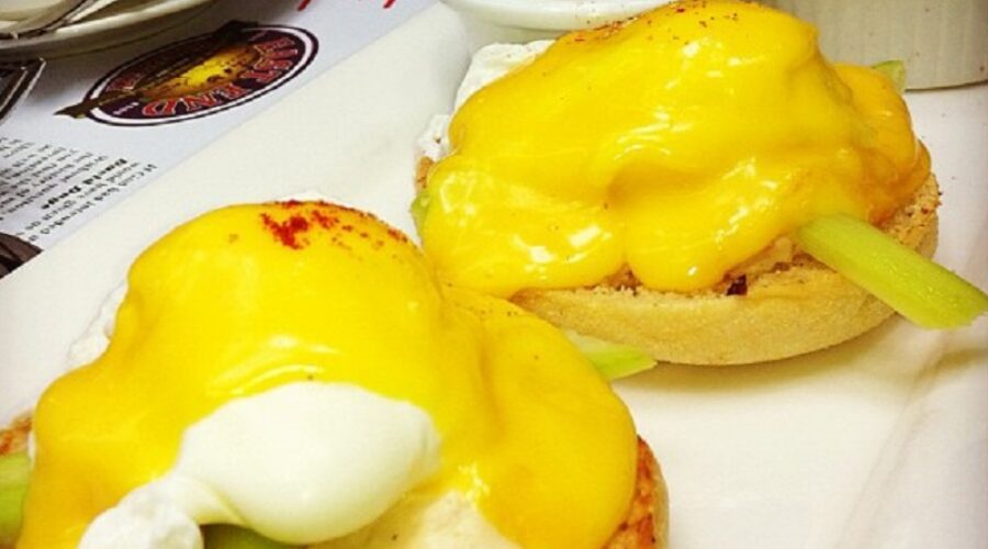 Brio Tuscan Grille Eggs Oscar Recipe