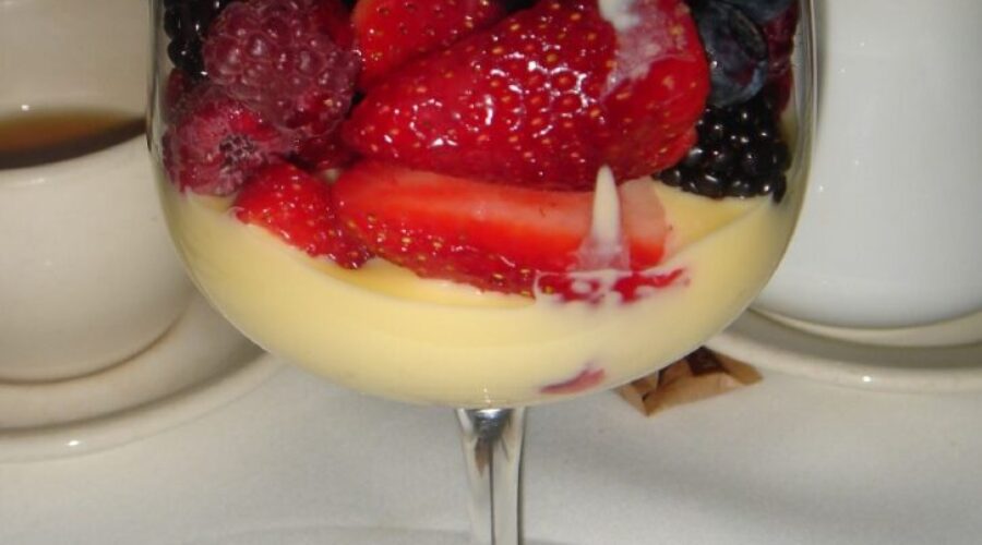 Ruth's Chris Steak House Berries with Sweet Cream Recipe