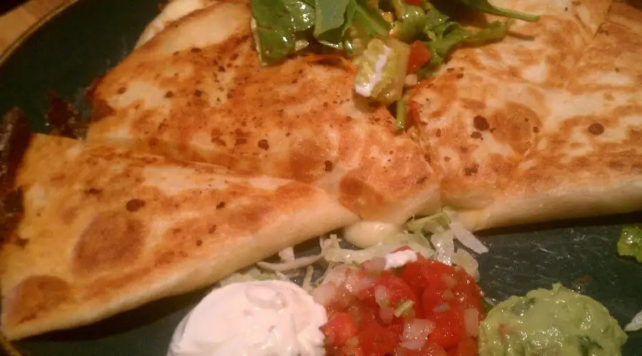 Bennigan's Chicken Quesadilla Recipe