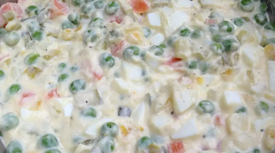 Knott's Berry Farm Pea Salad Recipe