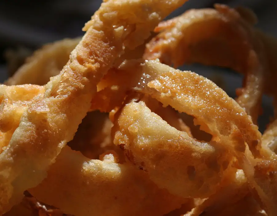 Charlie Brown's Fresh Grill Onion Rings Recipe