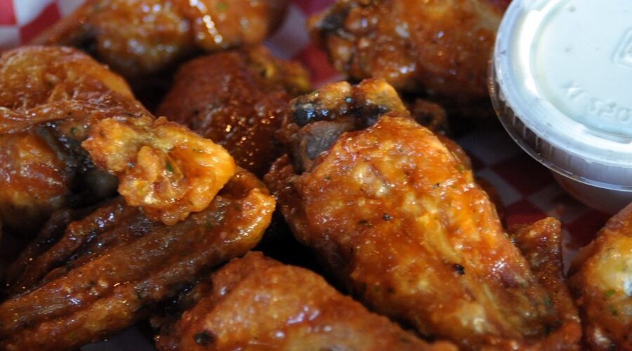 Domino’s Pizza Hot Buffalo Chicken Wings Recipe