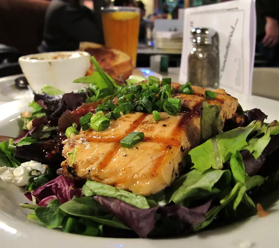 Bonefish Grill Grilled Salmon and Asparagus Salad Recipe