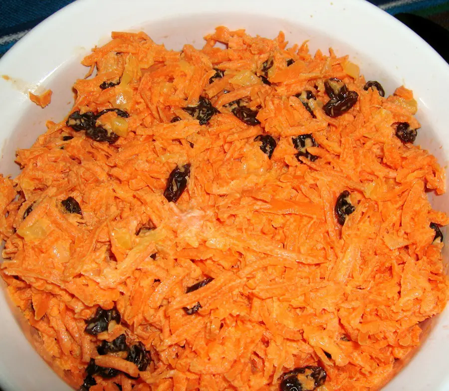 Golden Corral Carrot and Raisin Salad Recipe