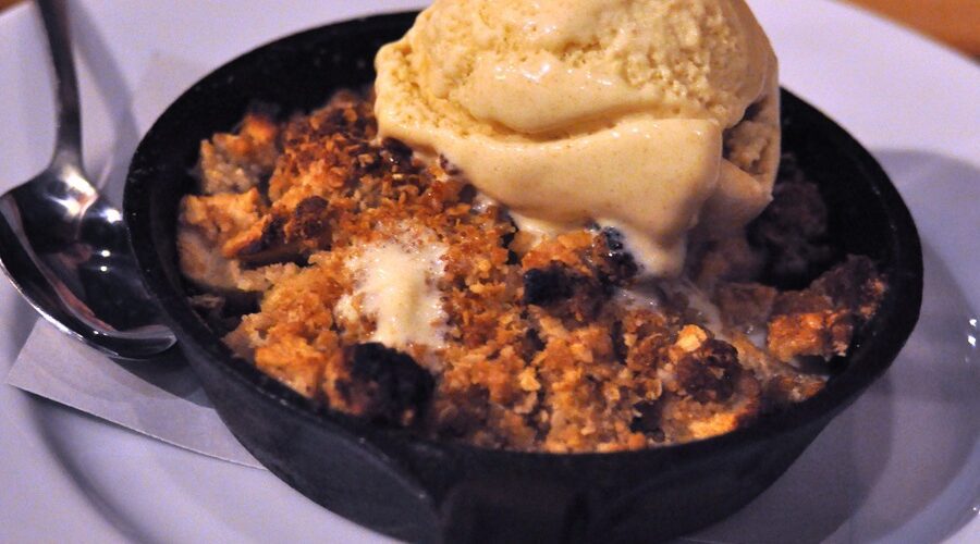 Disney's Epcot Garden Grill Apple and Dried Cranberry Crisp Recipe