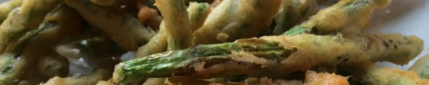 P.F. Chang's Crispy Green Beans and Spicy Dipping Sauce Recipe