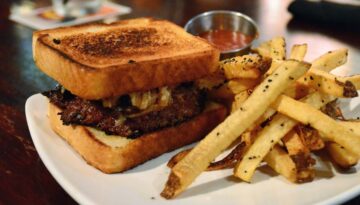 Weber Grill Restaurant Classic Patty Melt on Rye Copycat Recipe