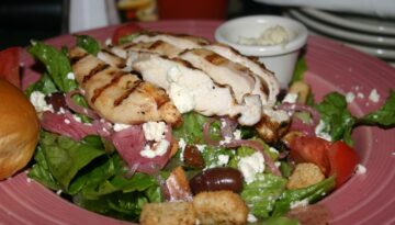 Bennigan’s Greek Chicken Salad Recipe