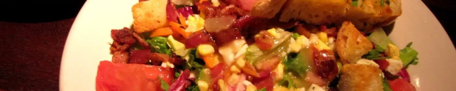 Houston's Salad with Hot Bacon Dressing Recipe Houston's Salad with Hot Bacon Dressing Recipe