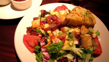 Houston's Salad with Hot Bacon Dressing Recipe