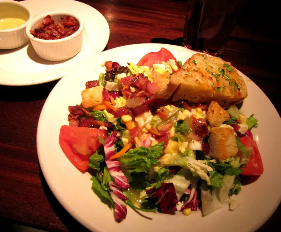 Houston's Salad with Hot Bacon Dressing Recipe