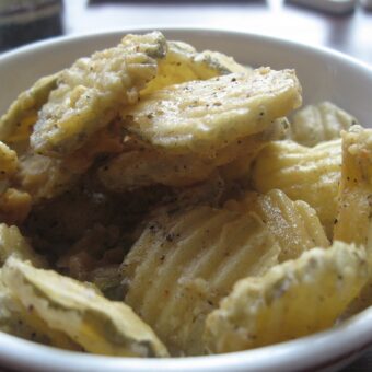 O'Charley's Fried Pickle Chips Recipe O'Charley's Fried Pickle Chips Recipe