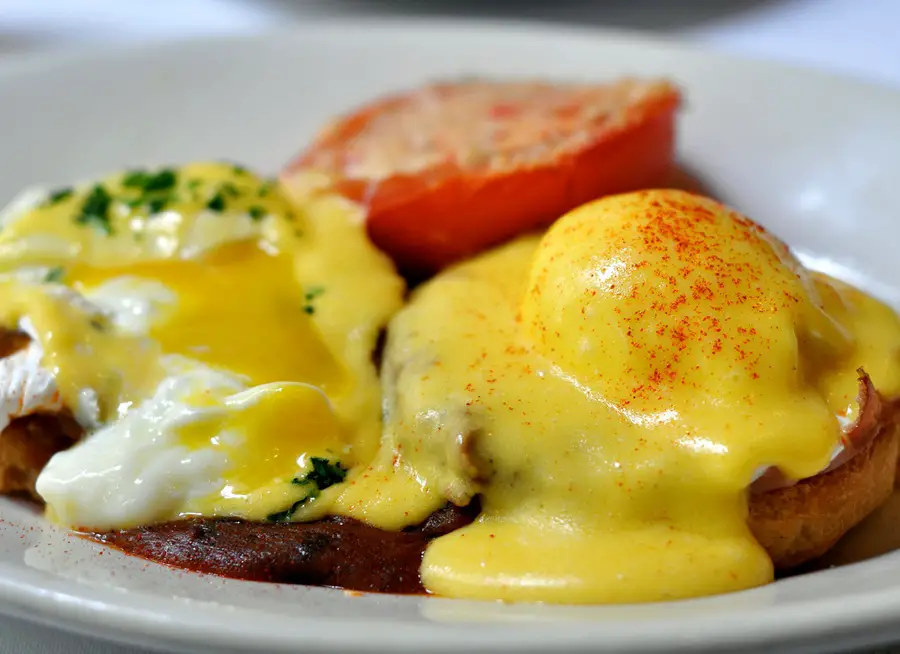 Brennan's Eggs Hussarde Recipe