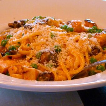 Ruby Tuesday Chicken and Mushroom Alfredo Recipe