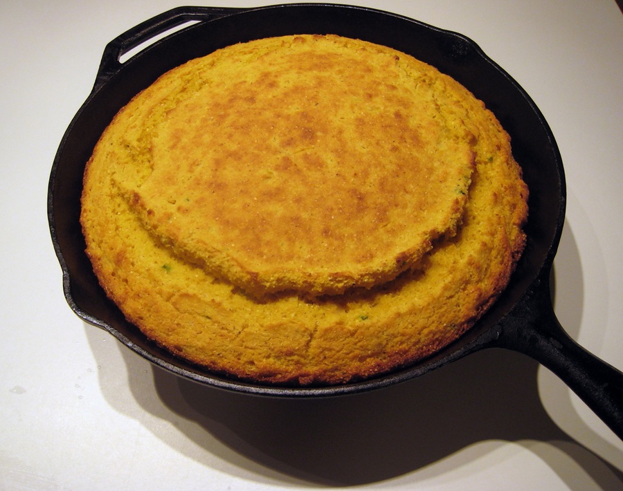 12 Bones Smokehouse Cheddar Jalapeño Cornbread Recipe