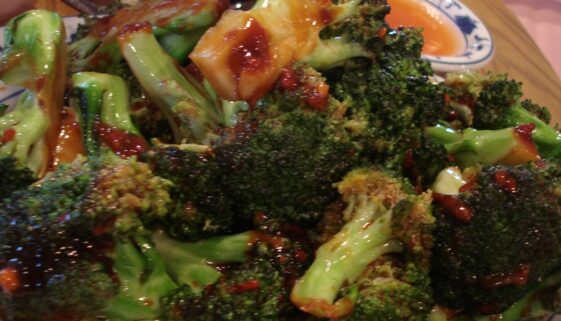 Chinese Restaurant-Style Broccoli with Garlic Sauce Recipe