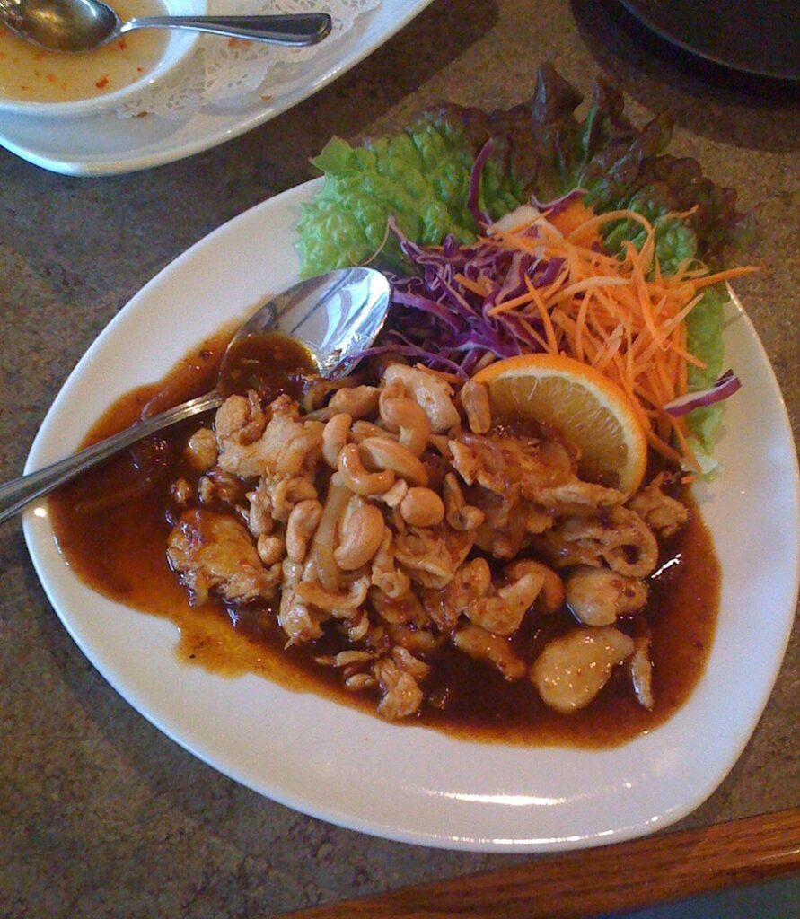 Chinese Restaurant-Style Cashew Chicken Recipe