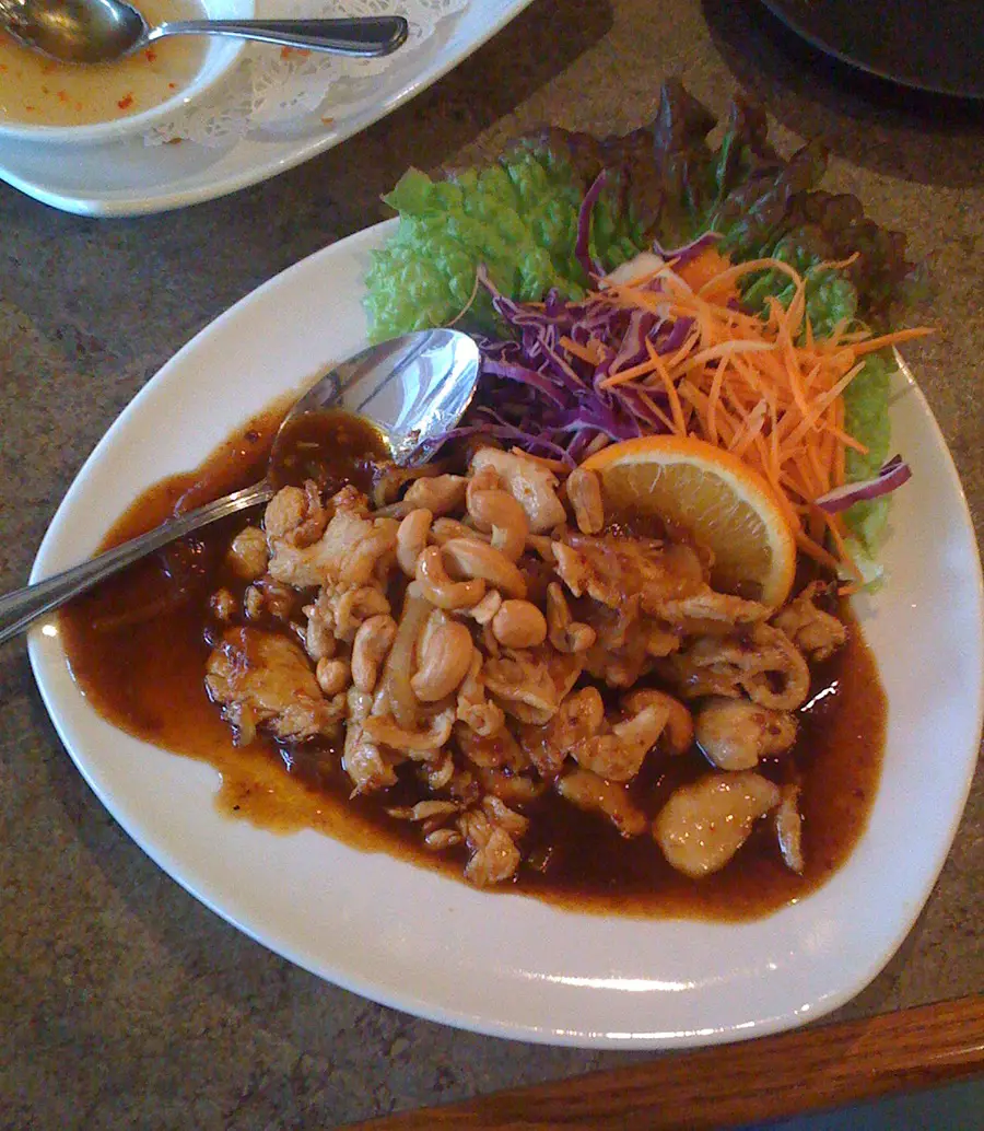 Chinese Restaurant-Style Cashew Chicken Recipe