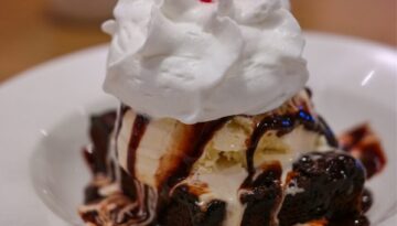 Bennigan’s Brownie Bottom Pie Recipe