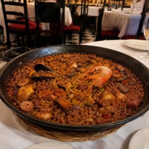 7 Portes Paella Manolete, Seafood and Sausage Paella Recipe